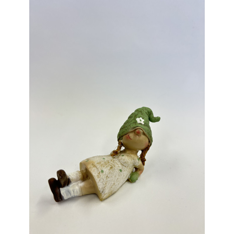 Leżąca Dziewczynka z Zieloną Czapeczką